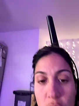 LaPetiteKim live sex cam