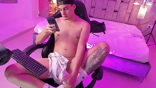 Maximo__ live sex cam