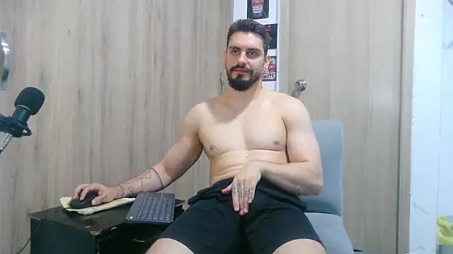 Aaron_kwok28 live sex cam