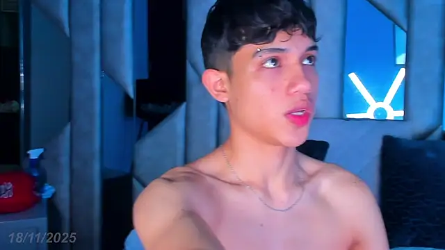 Sebax_Young live sex cam