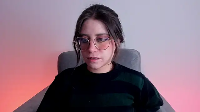 HazelKush live sex cam