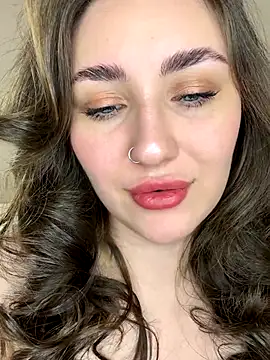 KiraBarlows live sex cam