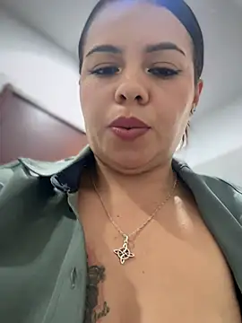 Ariana-07 live sex cam