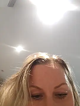 Sparkle2206 live sex cam