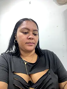 yanza2002 live sex cam