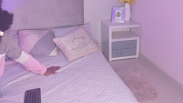 Shelsyissy live sex cam