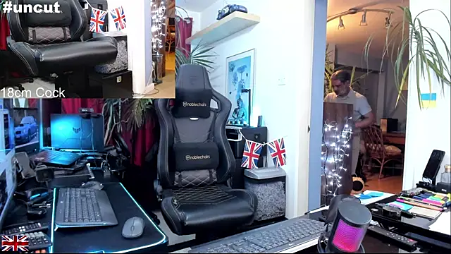 OnlineBossUK live sex cam