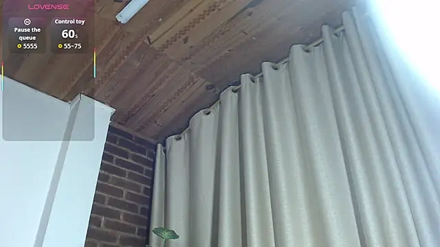 Andrea_secret_ live sex cam