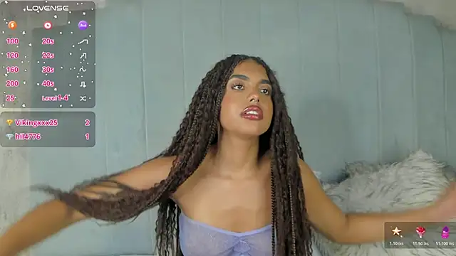 atenea_roberts's Stripchat show and profile