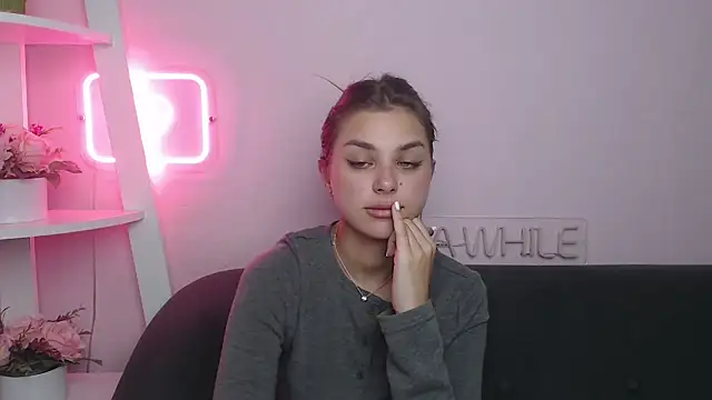 MilanaAngelAs live sex cam