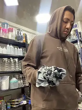 JuanZapata33 live sex cam