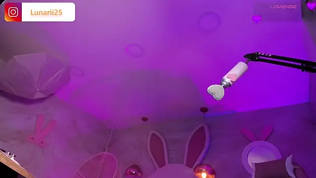 Ahri_meow live sex cam