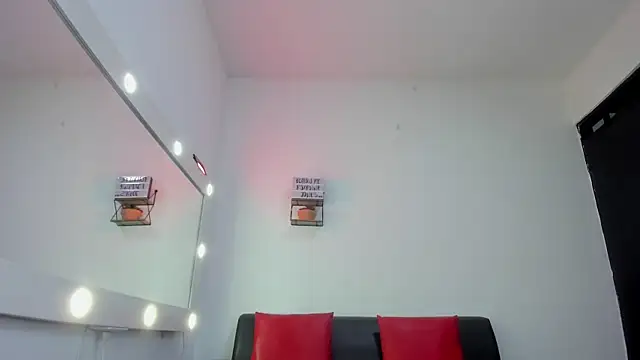 roxanne_jones1 live sex cam