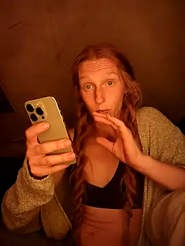 GoldenFlameGoddess live sex cam