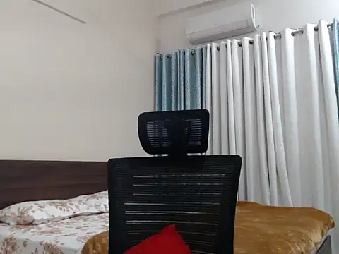 Screen_Queen_xoxo live sex cam