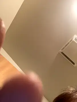 Tonybaloney1972 live sex cam