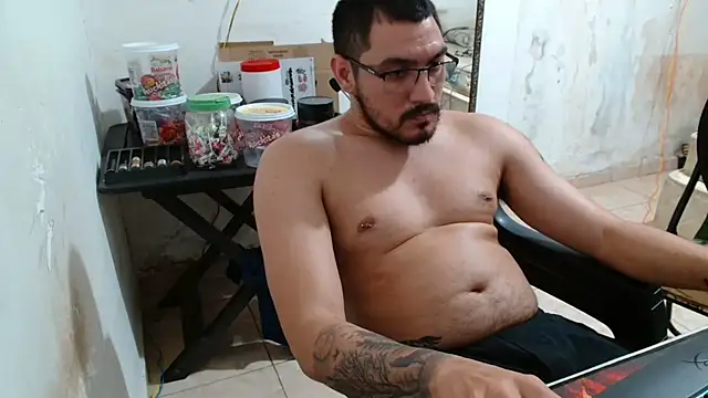 Leonino231 live sex cam