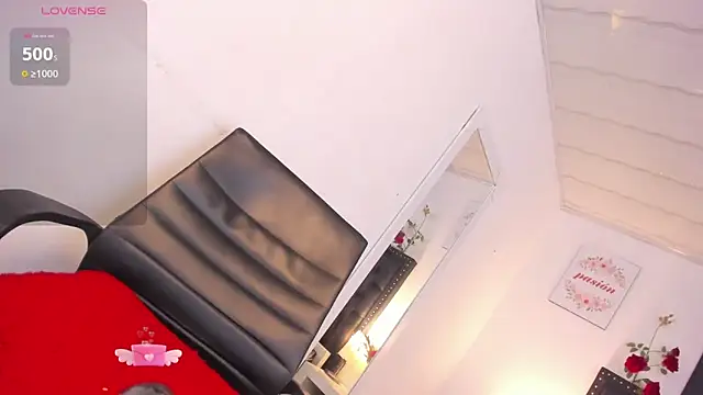 ScarlettVell live sex cam