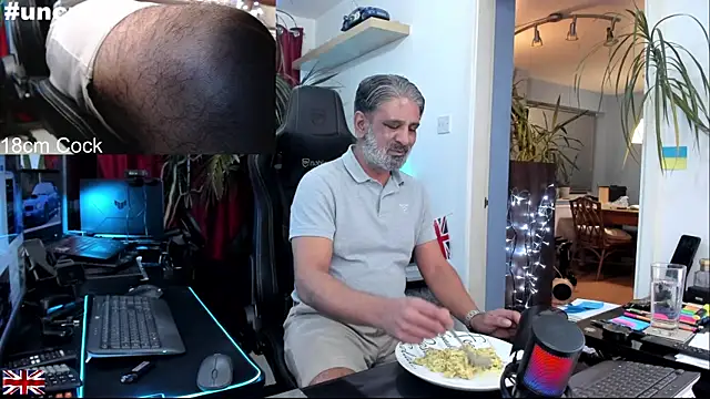 OnlineBossUK live sex cam