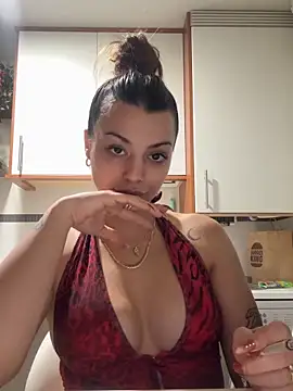 Noeliagglow live sex cam