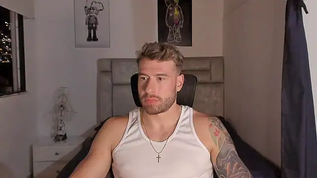 paul_rogerr live sex cam