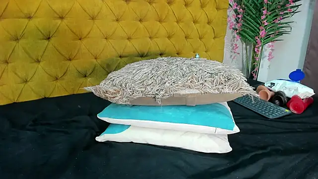 Melody_Megann live sex cam