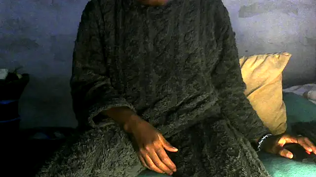 NicoleBitch87 live sex cam