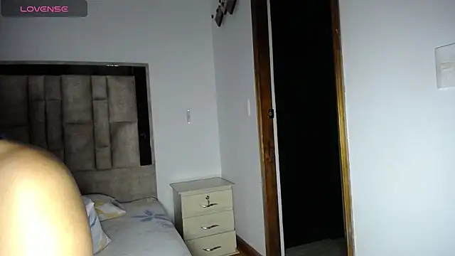 tiffany__pink live sex cam