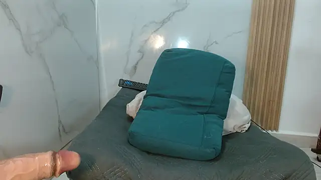 mollyguns live sex cam