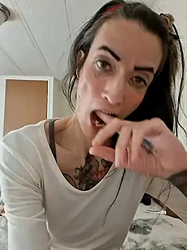 MaitressePomme3 live sex cam