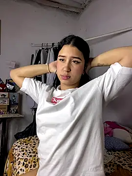 cristalxxx_hott live sex cam