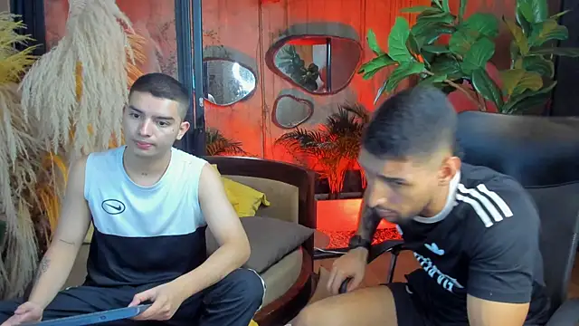 MarcoVitto live sex cam