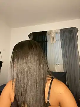 trianawhite live sex cam