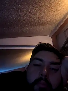 bigdickgio6923 live sex cam