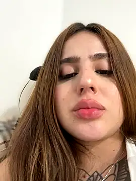 ValerieHilton live sex cam