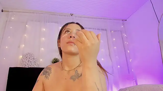 Bonny_and_carrot live sex cam