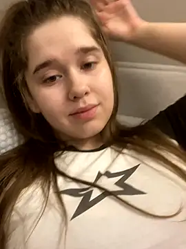 HornyGirlH live sex cam