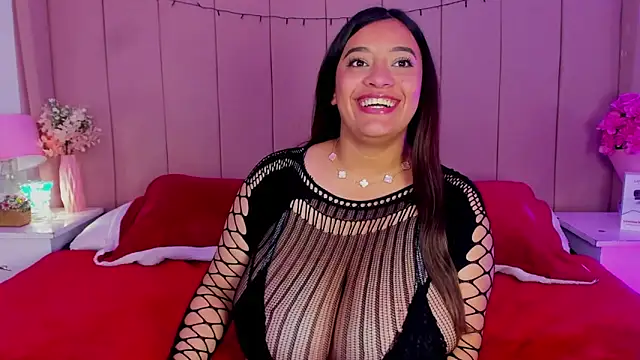 MollyBigBoobs12's Stripchat show and profile