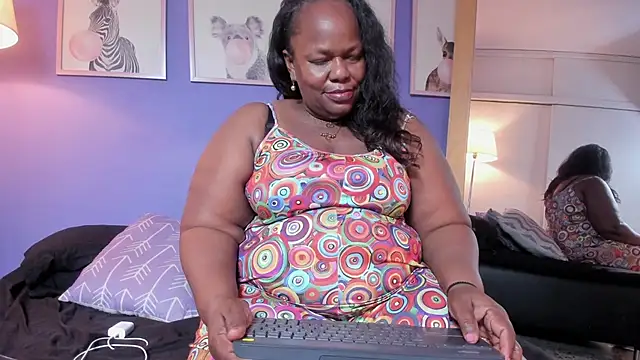 TanishaReyes live sex cam