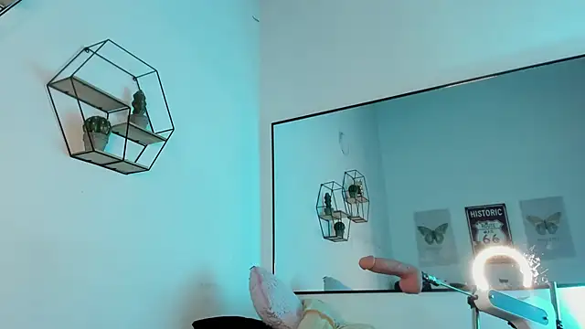 Little_Lau1 live sex cam