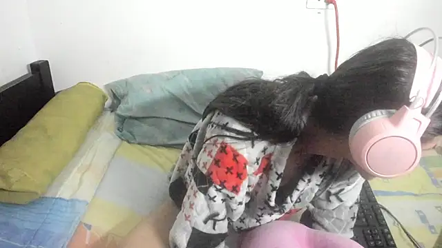 Petite-Goth live sex cam