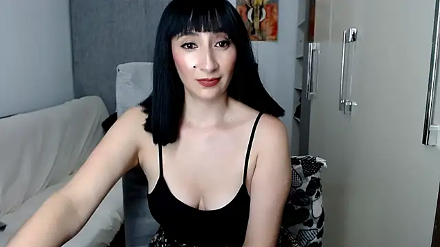 Laura-pervert live sex cam