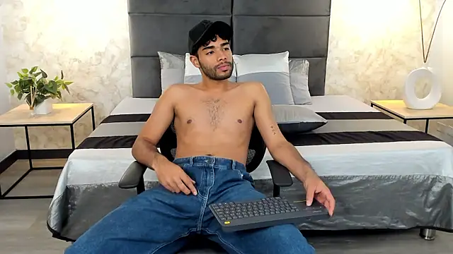 RaphaelDufort live sex cam