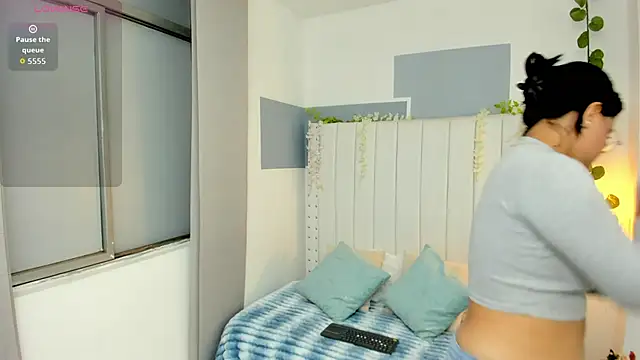 mayukim live sex cam