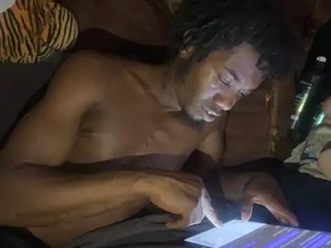 SlimeCrownzOut5 live sex cam