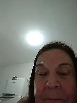 Yaya_Mineira live sex cam