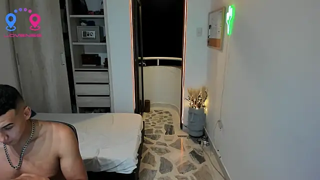 Travis_bakers live sex cam