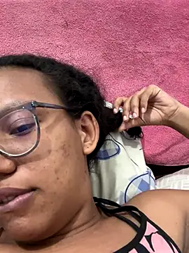 Curly_lily live sex cam