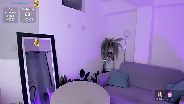 AnntoniaWood live sex cam