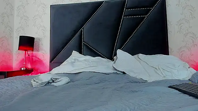 white_leti live sex cam